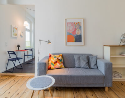 Renovated 1-room apartment in Prenzlauer Berg with balcony
