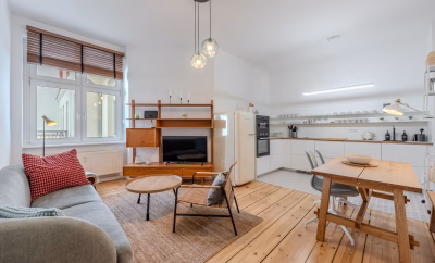 BEAUTIFUL AND TRENDY 2 ROOM APARTMENT IN SIMON-DACH-STRASSE AT BOXHAGENER PLATZ BERLIN