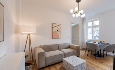 MODERN AND STYLISH 2 ROOM APARTMENT IN A GREEN AND SAFE AREA OF BERLIN WITH 2 BALCONIES